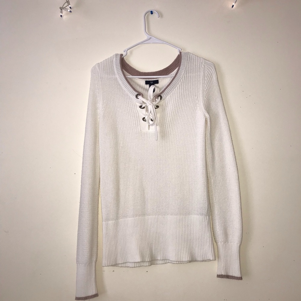 WHITE LONG SLEEVE BLOUSE
